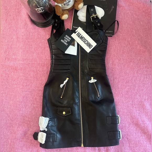 Moschino x H&M Leather Dress - Picture 8 of 12